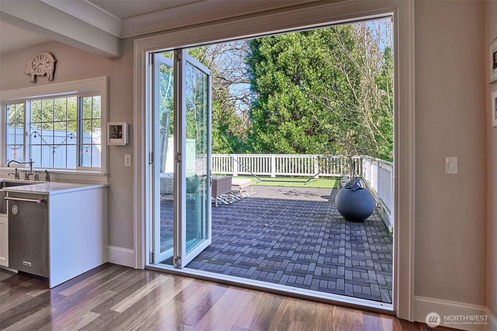 2736 34th Avenue South Seattle, WA 98144 - Photo 17 of 40