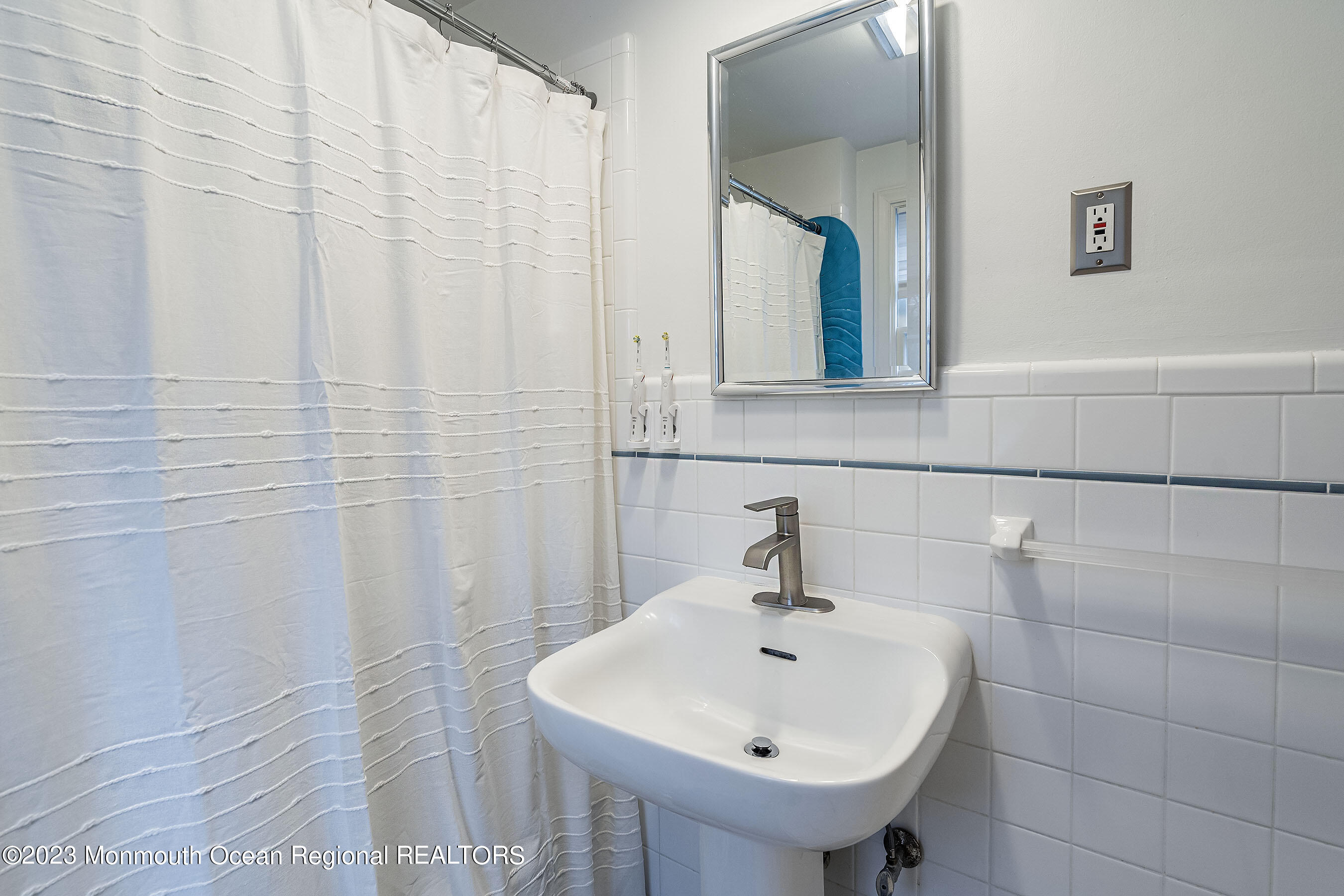 110 End Ave Summit Summit, NJ 07901 - Photo 19 of 25 21-Bath 2