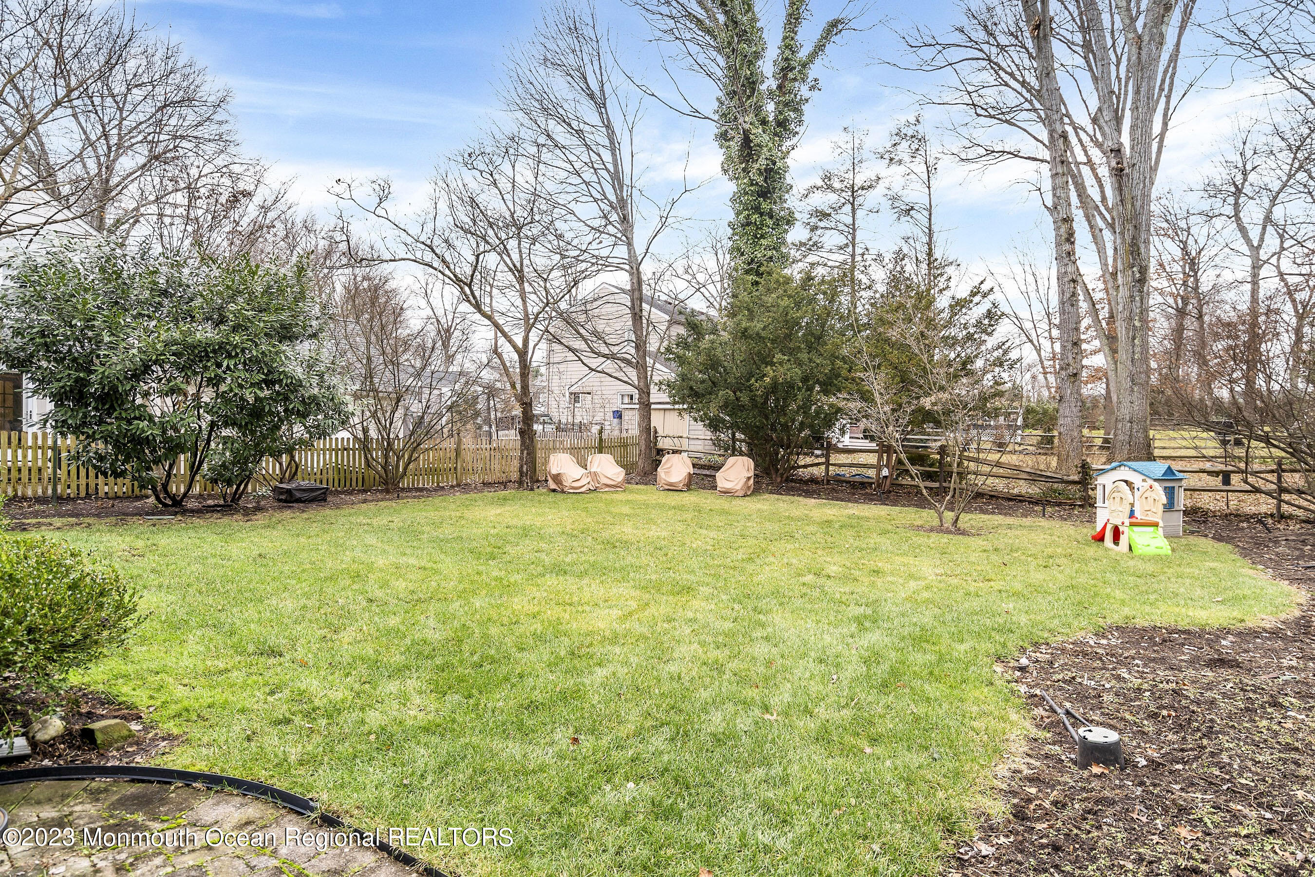 110 End Ave Summit Summit, NJ 07901 - Photo 21 of 25 23-Yard 1A