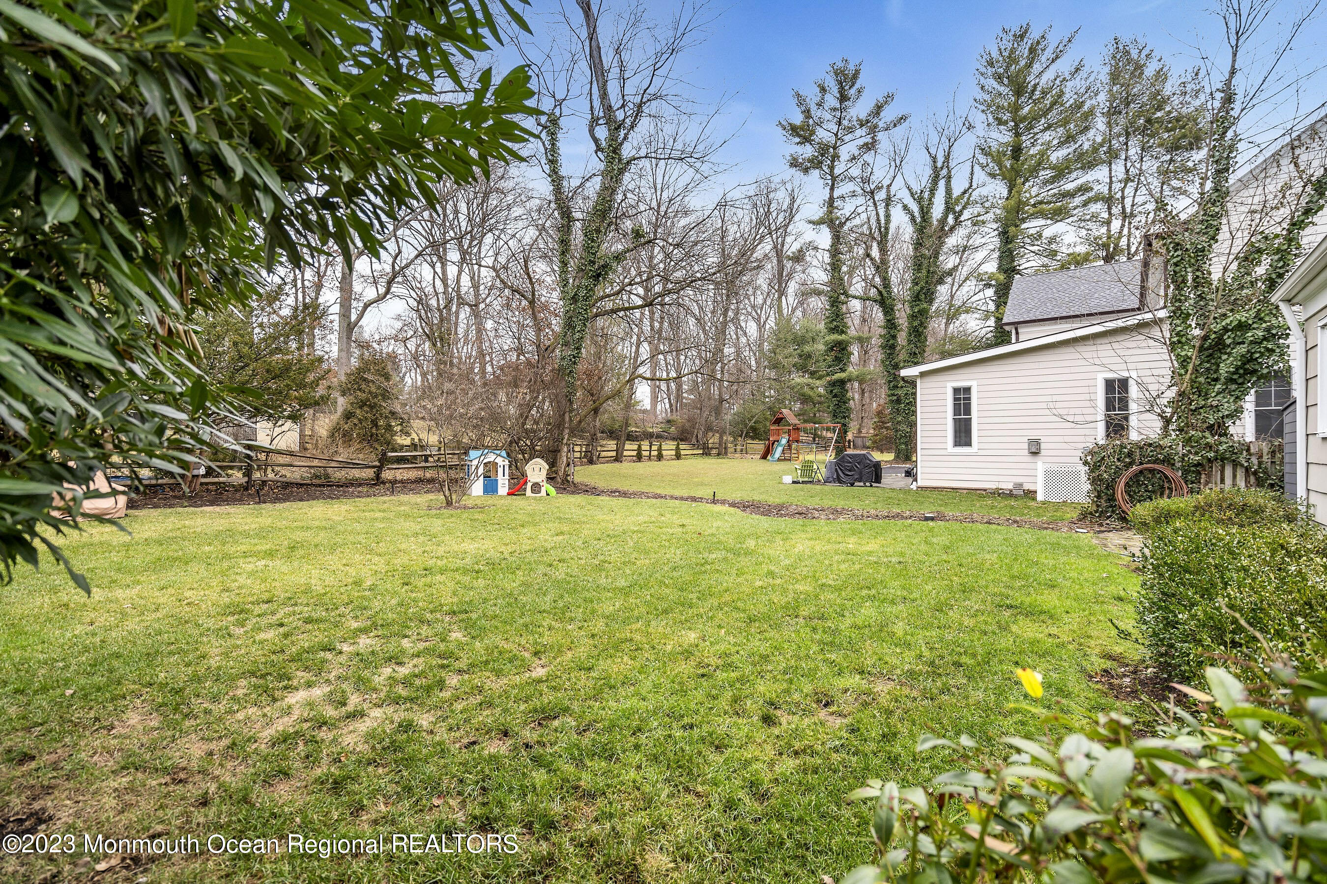 110 End Ave Summit Summit, NJ 07901 - Photo 22 of 25 24-Yard 1B