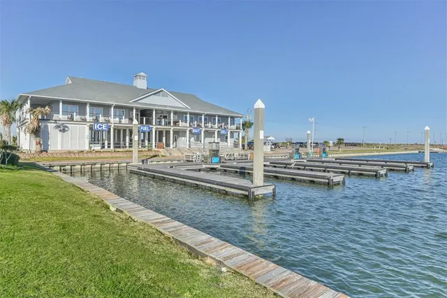 $149,500 | 8 Sugarloaf, Hitchcock, TX 77563