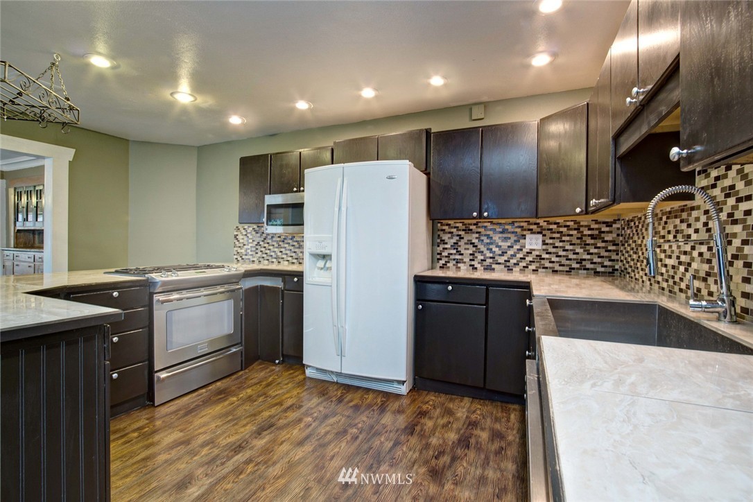 509 Sumner Avenue Sumner, WA 98390 - Photo 3 of 18 Gallery Image 3
