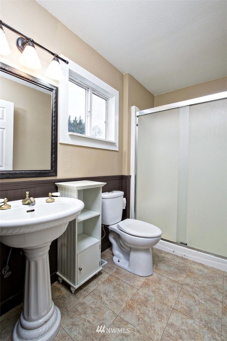509 Sumner Avenue Sumner, WA 98390 - Photo 6 of 18 Gallery Image 6