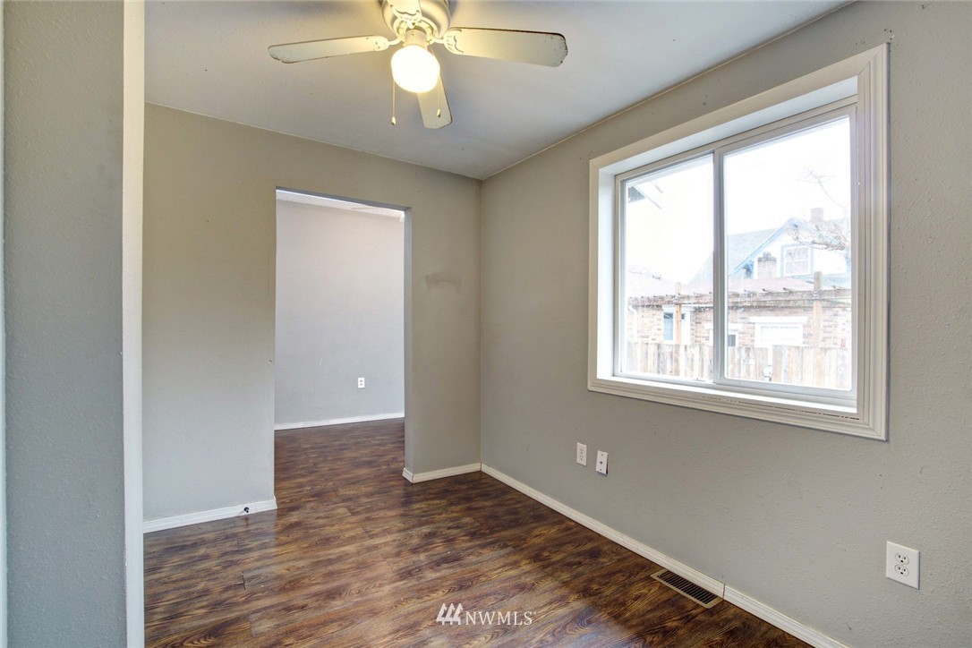 509 Sumner Avenue Sumner, WA 98390 - Photo 8 of 18 Gallery Image 8