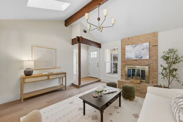 $2,590 | 1114 Stoneoak Lane, Austin, TX 78745