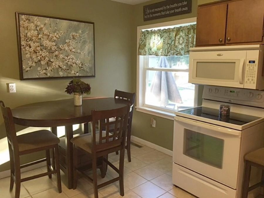 5125 Blackmer Road Ravenna, MI 49451 - Photo 11 of 33 Dining area