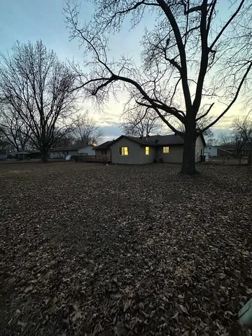 $225,000 | 112 Donoho Drive, Salem, IL 62881