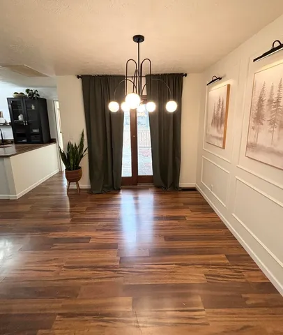 $225,000 | 112 Donoho Drive, Salem, IL 62881