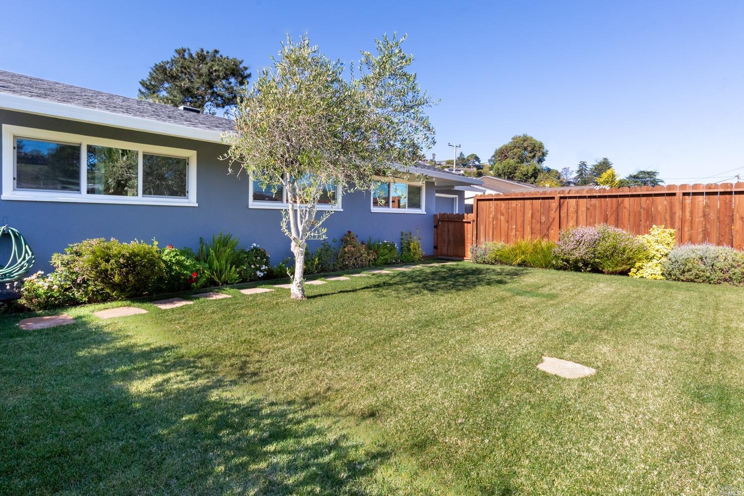 242 Flamingo Road Mill Valley, CA 94941 - Photo 1 of 1 Gallery Image 1