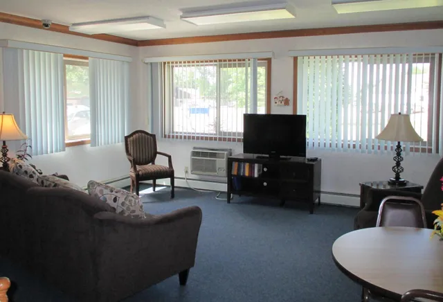 $797 | 107 Edgewood Street, New York Mills, MN 56567