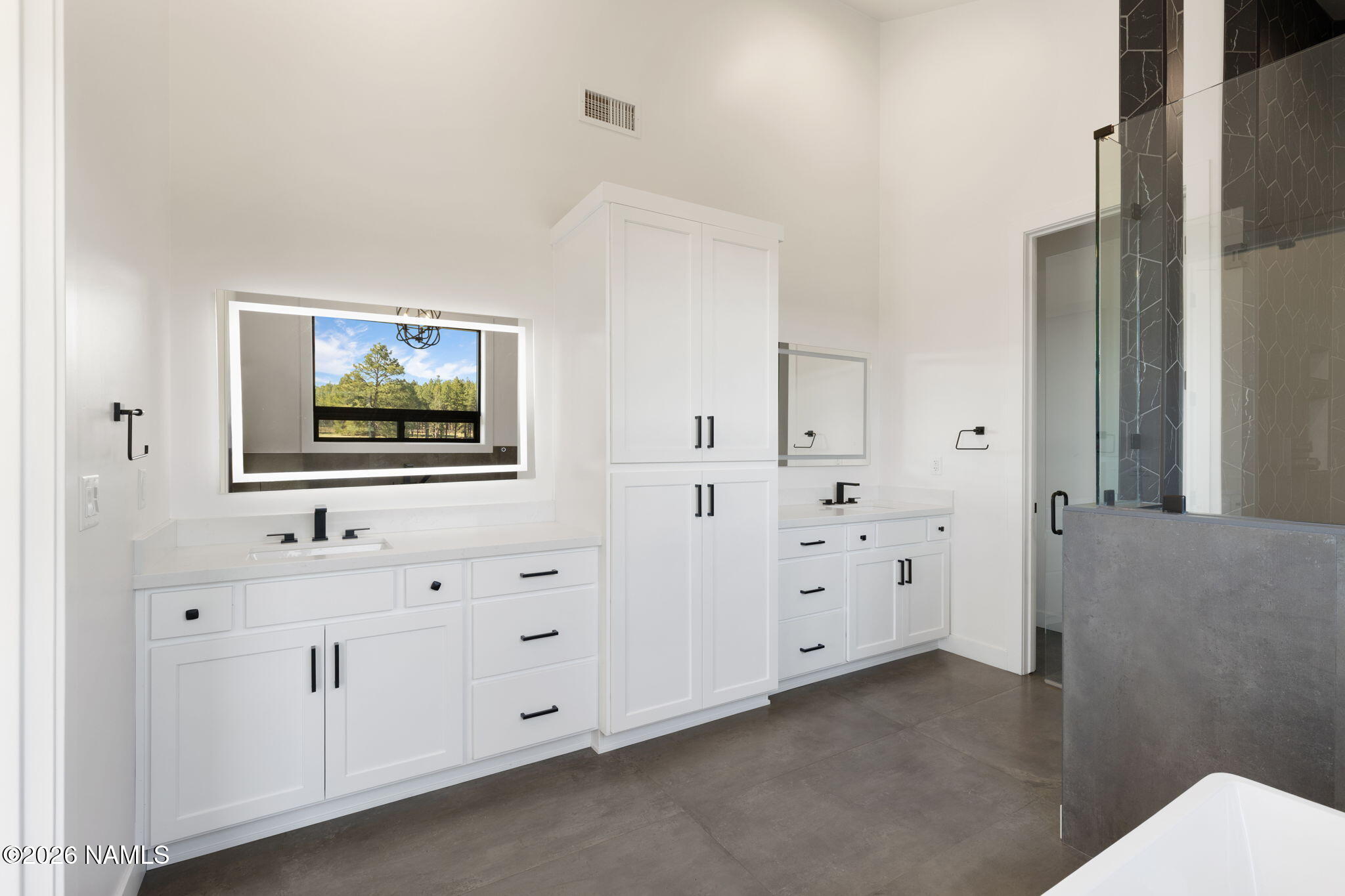 5234 West Brackin Ranch Road Flagstaff, AZ 86001 - Photo 25 of 43 Spa like primary bathroom