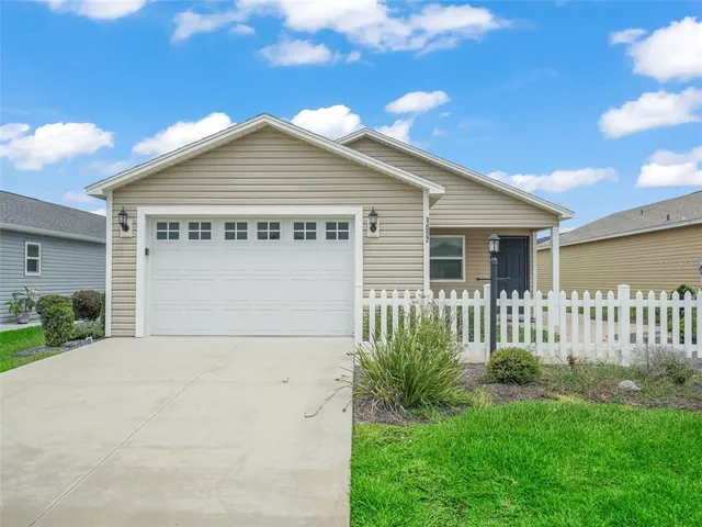 $2,100 | 1657 McDonald Court, The Villages, FL 34762