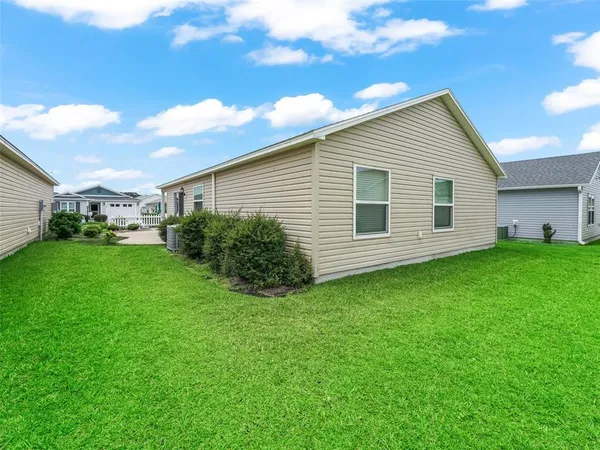 $2,100 | 1657 McDonald Court, The Villages, FL 34762