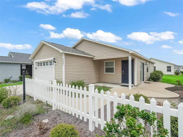 $2,100 | 1657 McDonald Court, The Villages, FL 34762