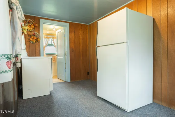 $250,000 | 427 Cove Creek Road, Roan Mountain, TN 37687