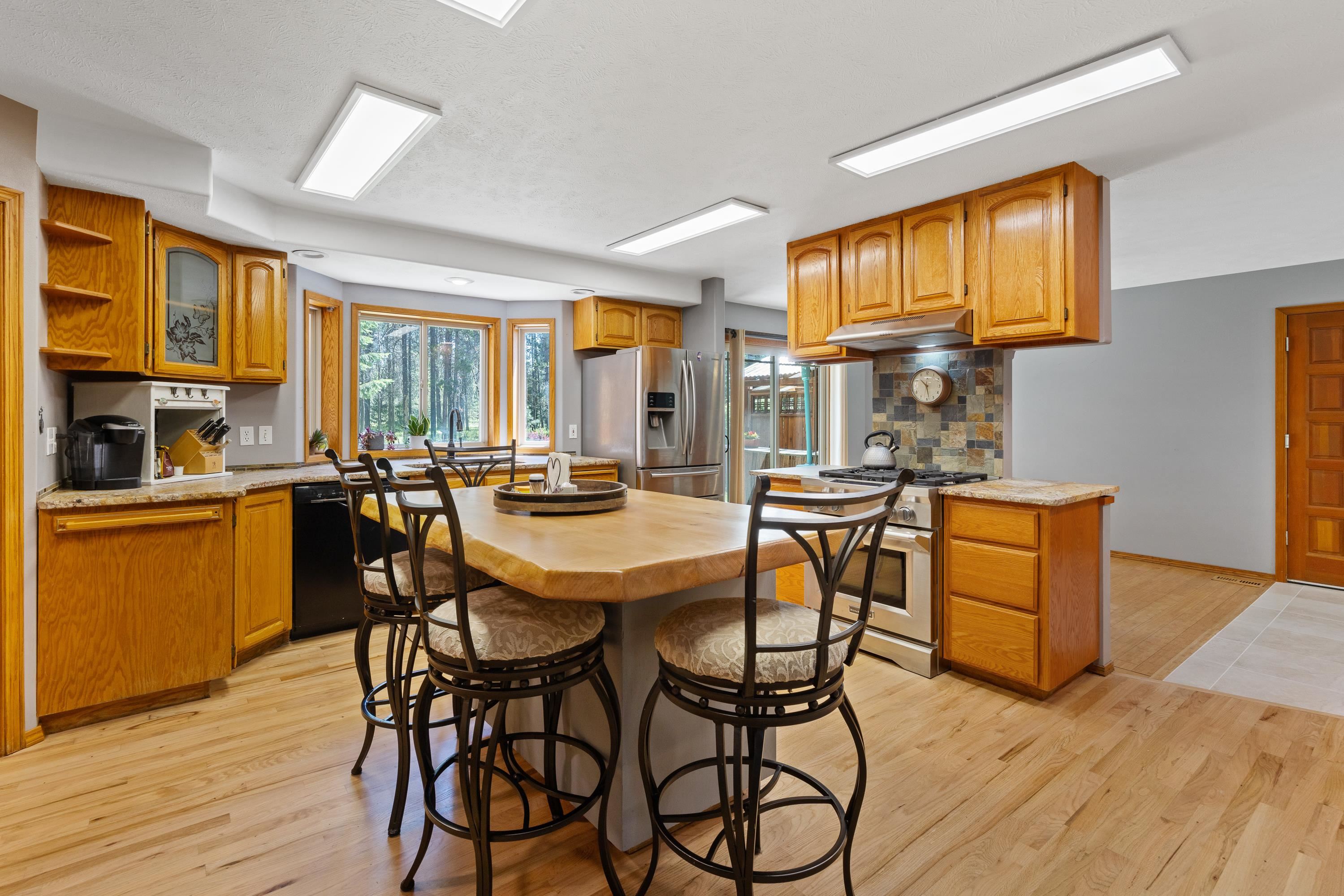 28310 North Short Road Deer Park, WA 99006 - Photo 4 of 47