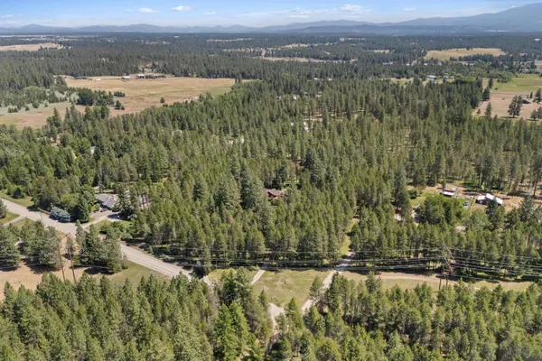 $695,000 | 28310 North Short Road, Deer Park, WA 99006