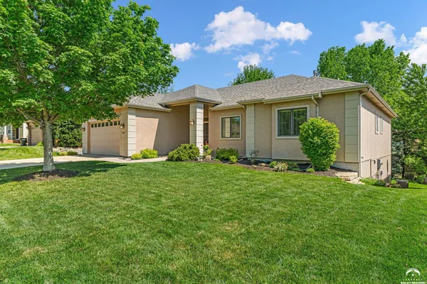 $572,000 | 908 Diamondhead Drive, Lawrence, KS 66049