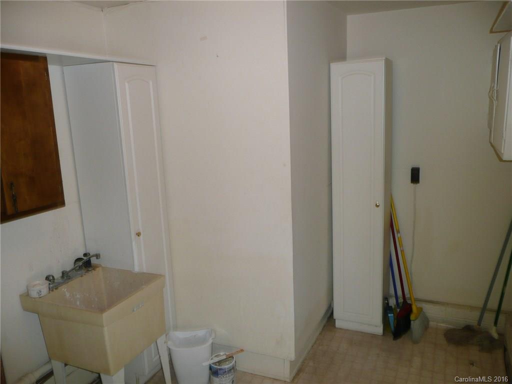 9 North Pershing Road Asheville, NC 28805 - Photo 12 of 14 Gallery Image 12