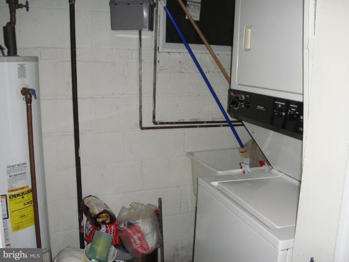 202 West Glebe Road Alexandria, VA 22305 - Photo 14 of 18 Laundry Area 1