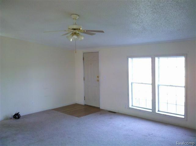 1745 O Brien Road Mayville, MI 48744 - Photo 3 of 6 262-151253 - Living Room