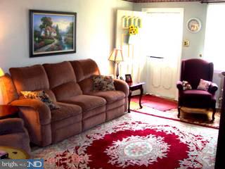 144 Golf Road Darby, PA 19023 - Photo 3 of 5