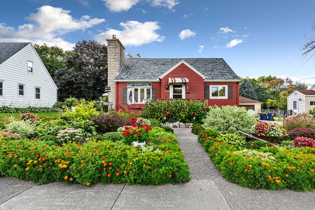 1124 8th Avenue Southwest Faribault, MN 55021 - Photo 2 of 57