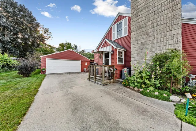 $269,900 | 1124 8th Avenue Southwest, Faribault, MN 55021