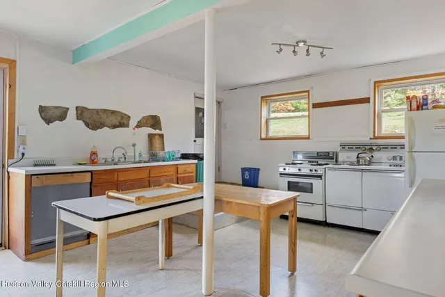 $990,000 | 2021-2071 Potic Mountain Road, Coxsackie, NY 12058