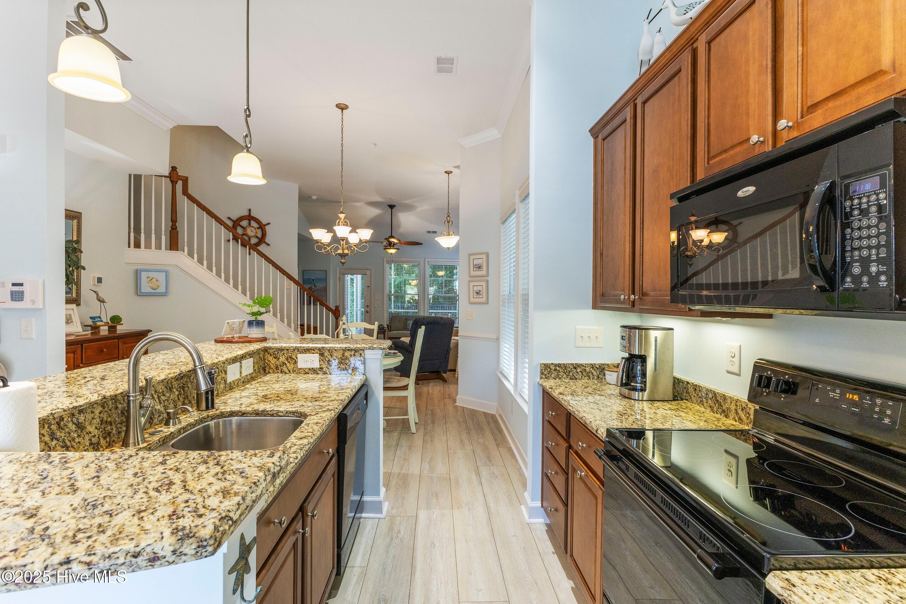 246 Pilothouse Place Calabash, NC 28467 - Photo 17 of 52 Kitchen