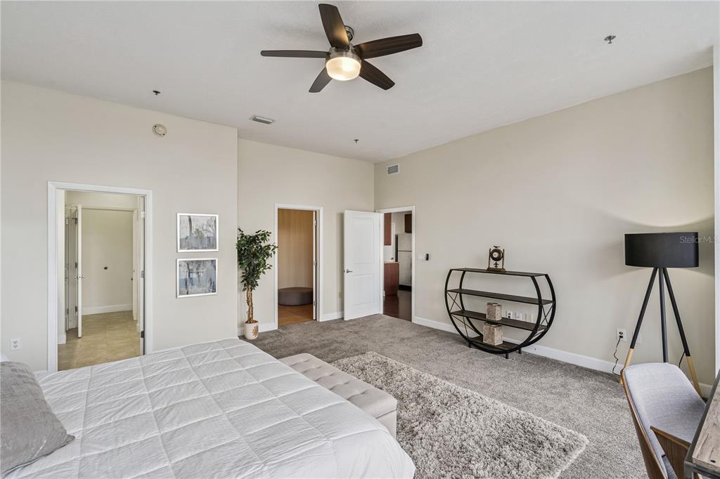 151 East Washington Street, Unit PH3A Orlando, FL 32801 - Photo 17 of 30