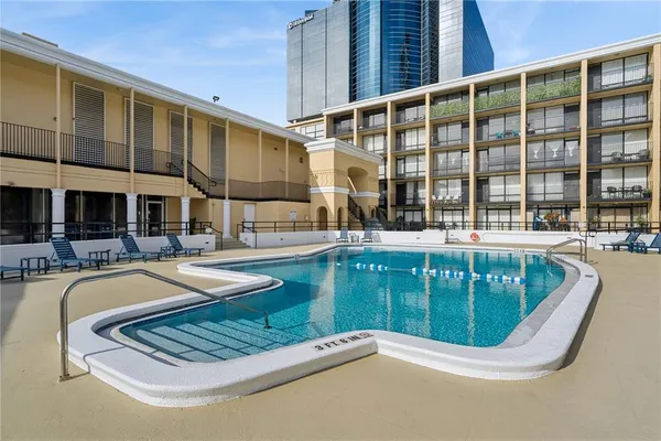 $3,000 | 151 East Washington Street, Unit PH3A, Orlando, FL 32801