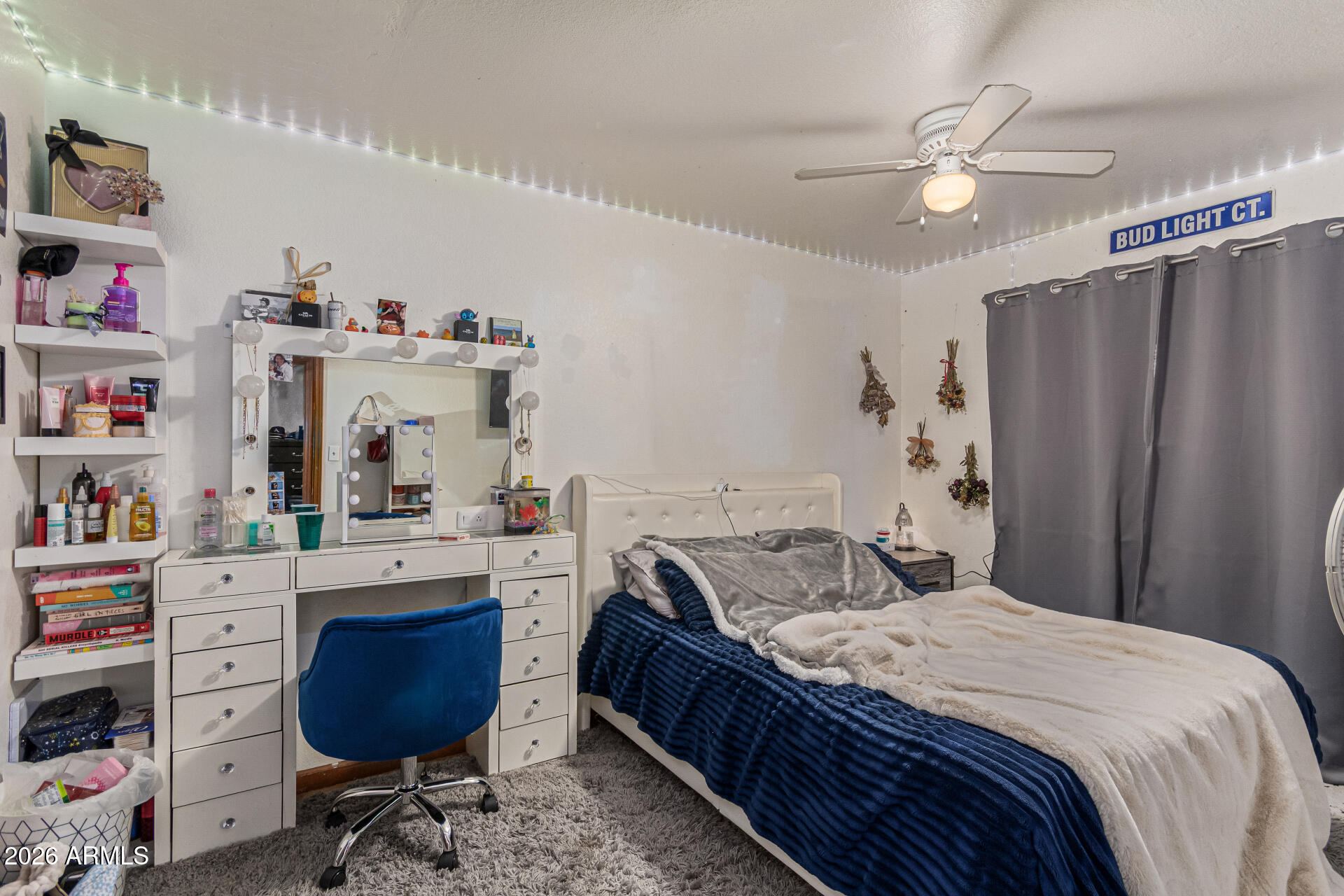 21613 South 154th Street Gilbert, AZ 85298 - Photo 25 of 57 a bedroom with a workspace