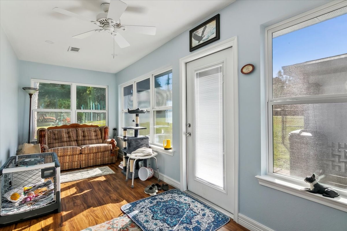 313 Roy Road Wallisville, TX 77597 - Photo 16 of 38