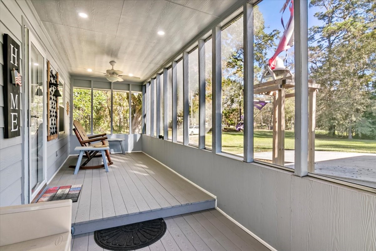 313 Roy Road Wallisville, TX 77597 - Photo 3 of 38