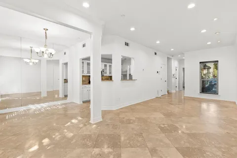 $290,000 | 5565 Preston Oaks Road, Unit 136, Dallas, TX 75254