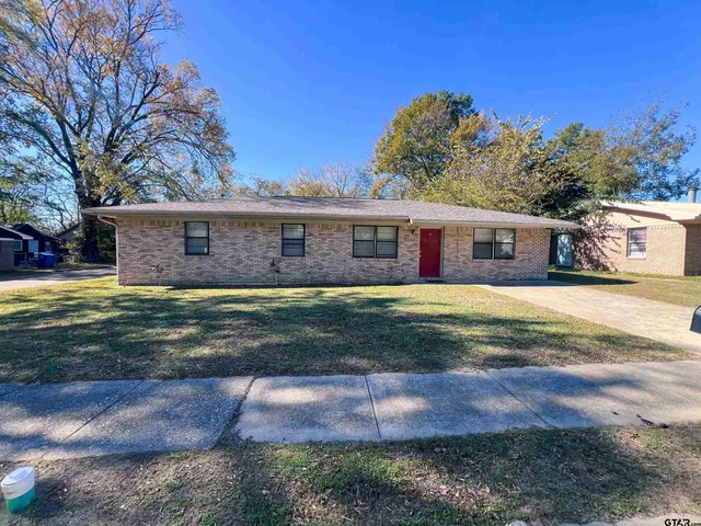 $179,000 | 108 South Lide Avenue, Mount Pleasant, TX 75455