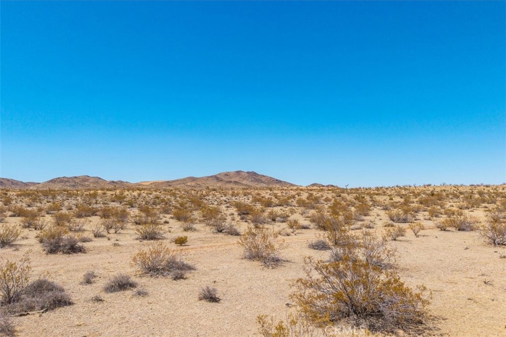 411 Willie Way Landers, CA 92285 - Photo 14 of 28 a view of mountain view and mountains