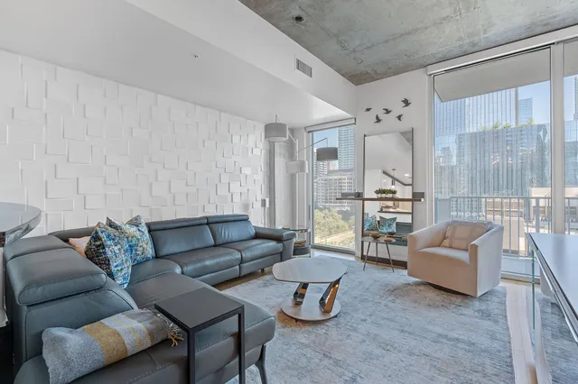 $565,000 | 360 Nueces Street, Unit 1007, Austin, TX 78701