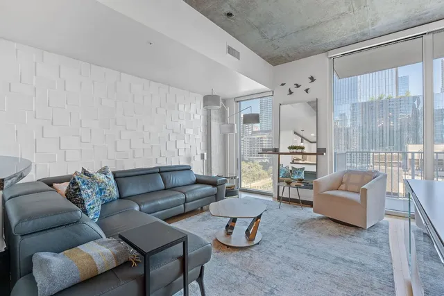 $565,000 | 360 Nueces Street, Unit 1007, Austin, TX 78701