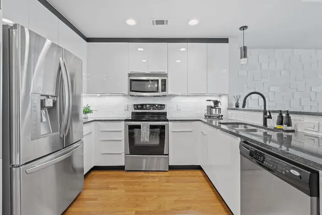 $565,000 | 360 Nueces Street, Unit 1007, Austin, TX 78701