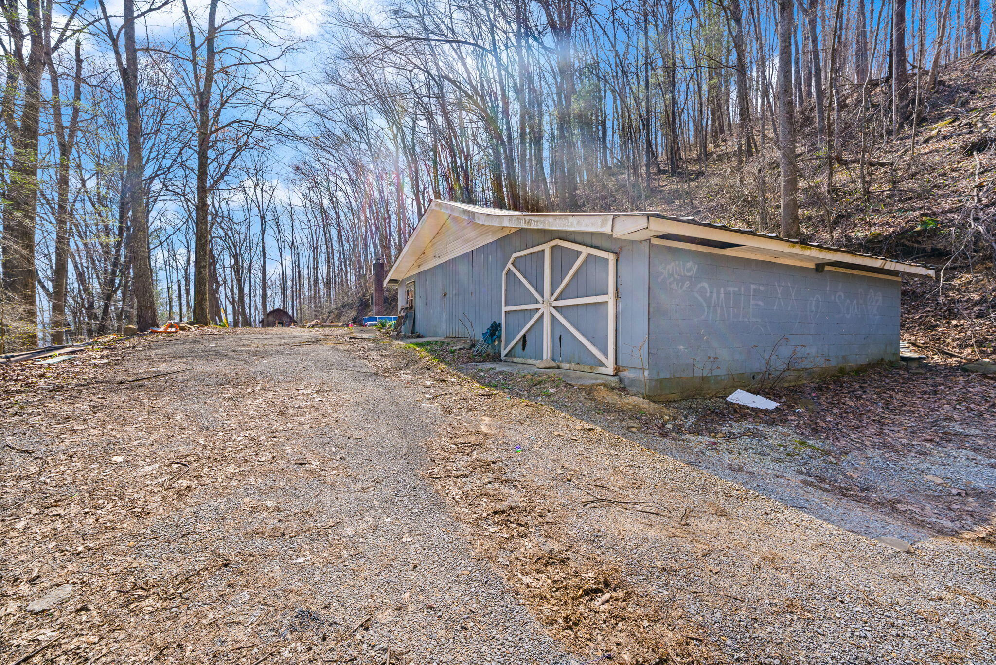 1197 Beans Fork Road Middlesboro, KY 40965 - Photo 5 of 28