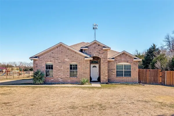 $395,000 | 303 County Road 2748, Caddo Mills, TX 75135