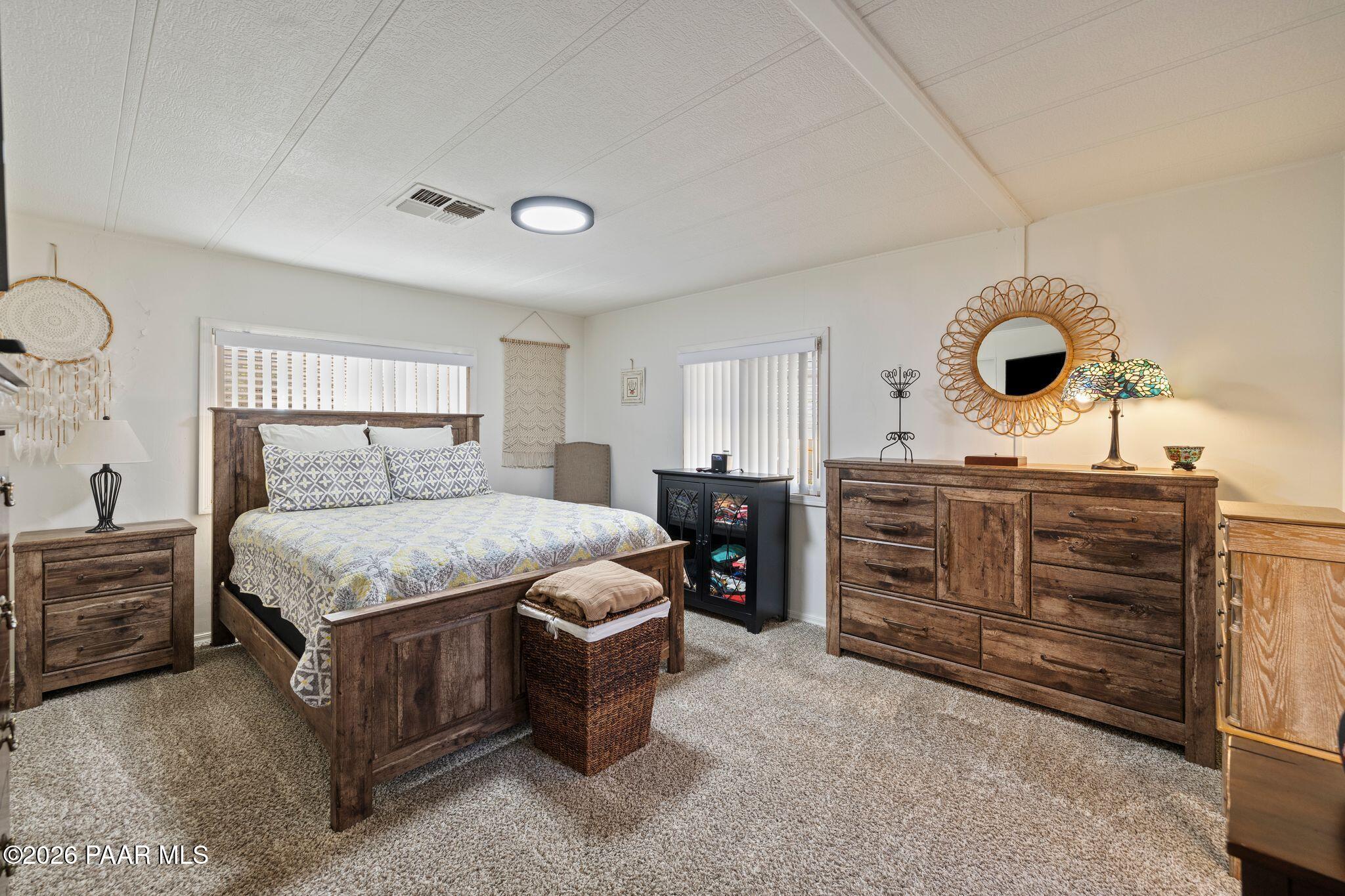 1375 Lakeview Road Prescott, AZ 86301 - Photo 22 of 46 105-Primary Bedroom