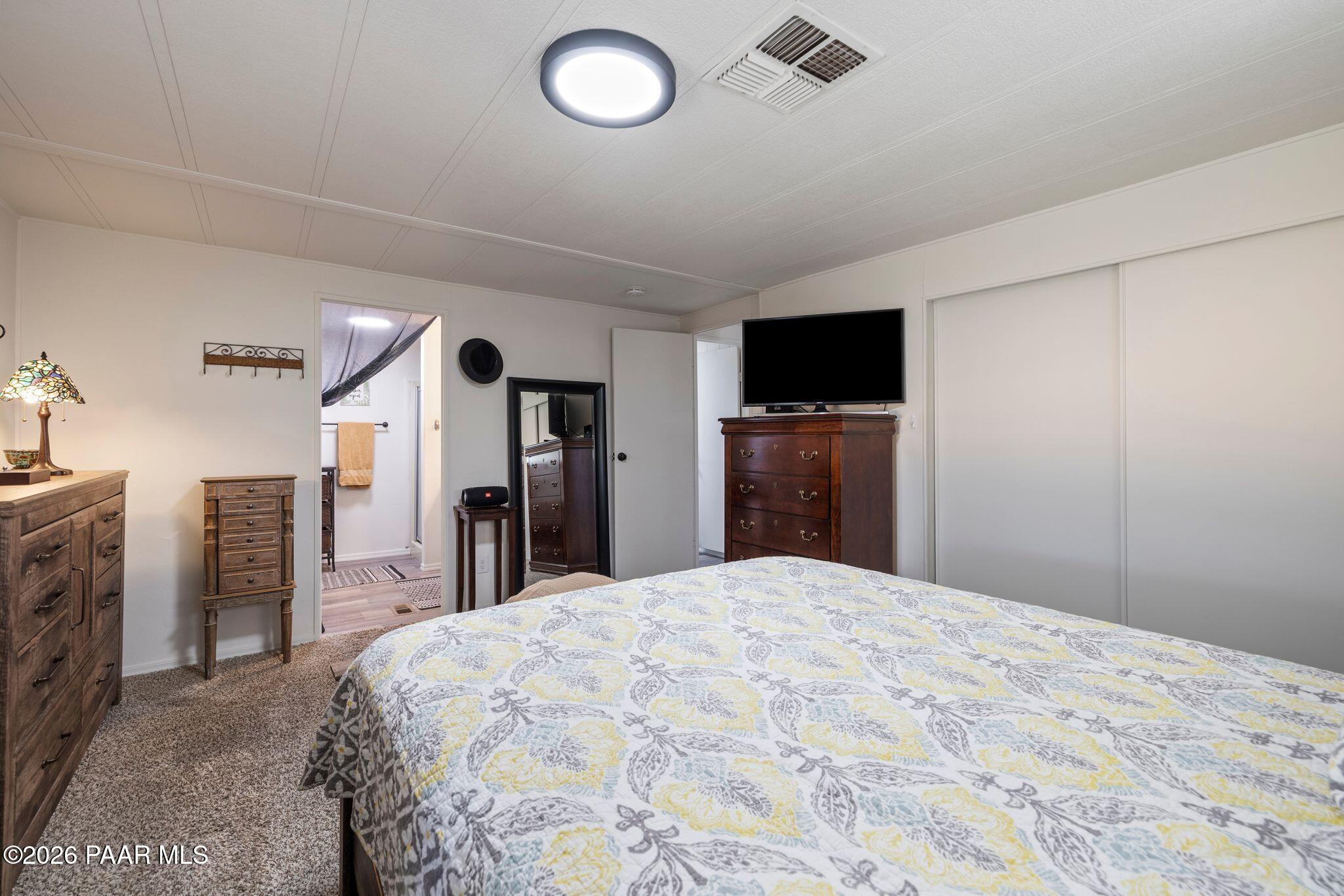 1375 Lakeview Road Prescott, AZ 86301 - Photo 23 of 46 110-Primary Bedroom