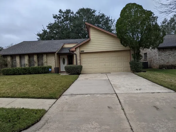 $2,100 | 2519 Buffalo Trail, Sugar Land, TX 77479