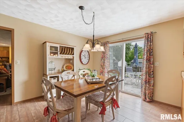 $394,900 | 3610 73rd Street, Moline, IL 61265