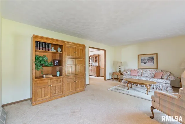 $394,900 | 3610 73rd Street, Moline, IL 61265