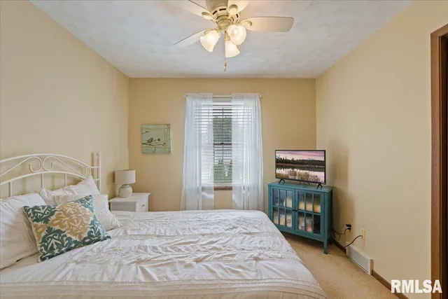 $394,900 | 3610 73rd Street, Moline, IL 61265