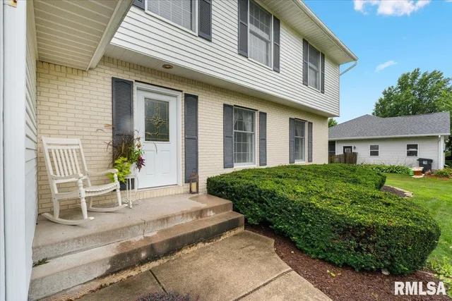 $394,900 | 3610 73rd Street, Moline, IL 61265